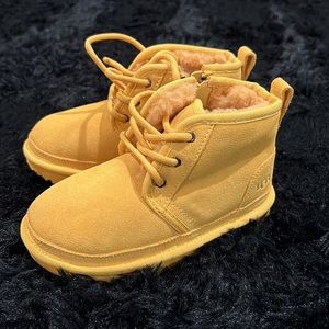Toddlers UGG
Neumel II Boot